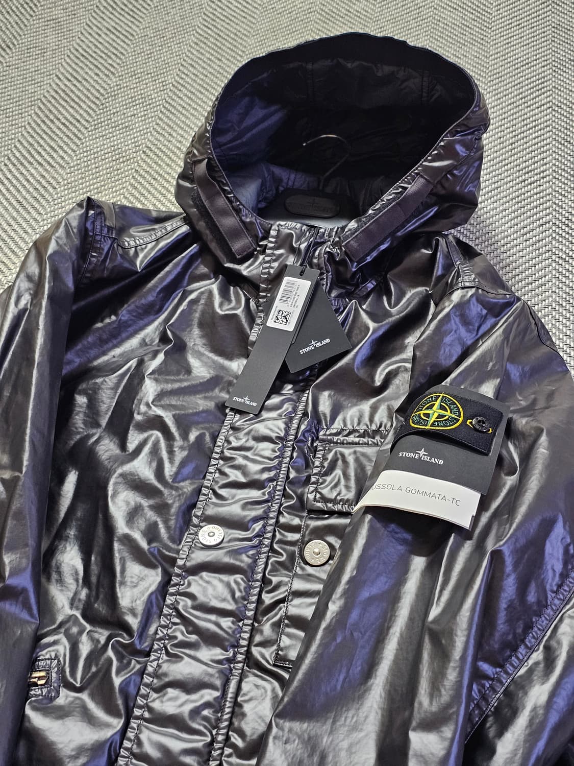 스톤아일랜드 무솔라 고마타-TC 윈드 앤 워터 레지스턴트 패딩 후드 자켓 상품이미지2