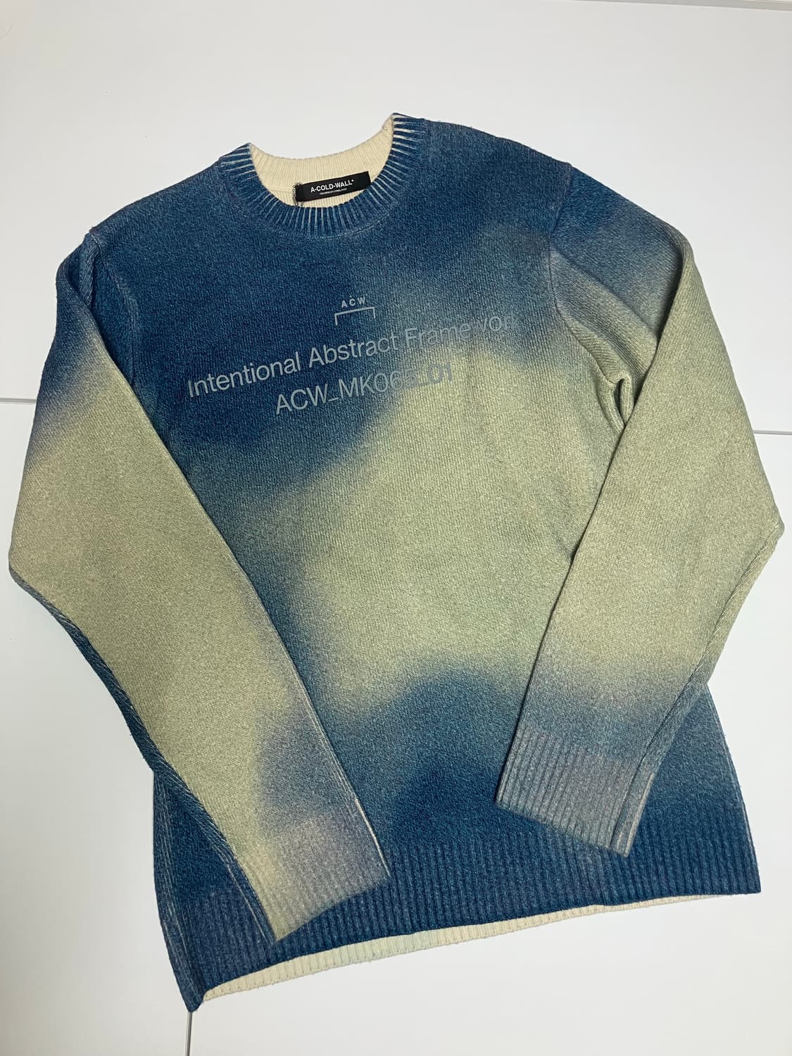 어콜드월 니트 상품이미지1