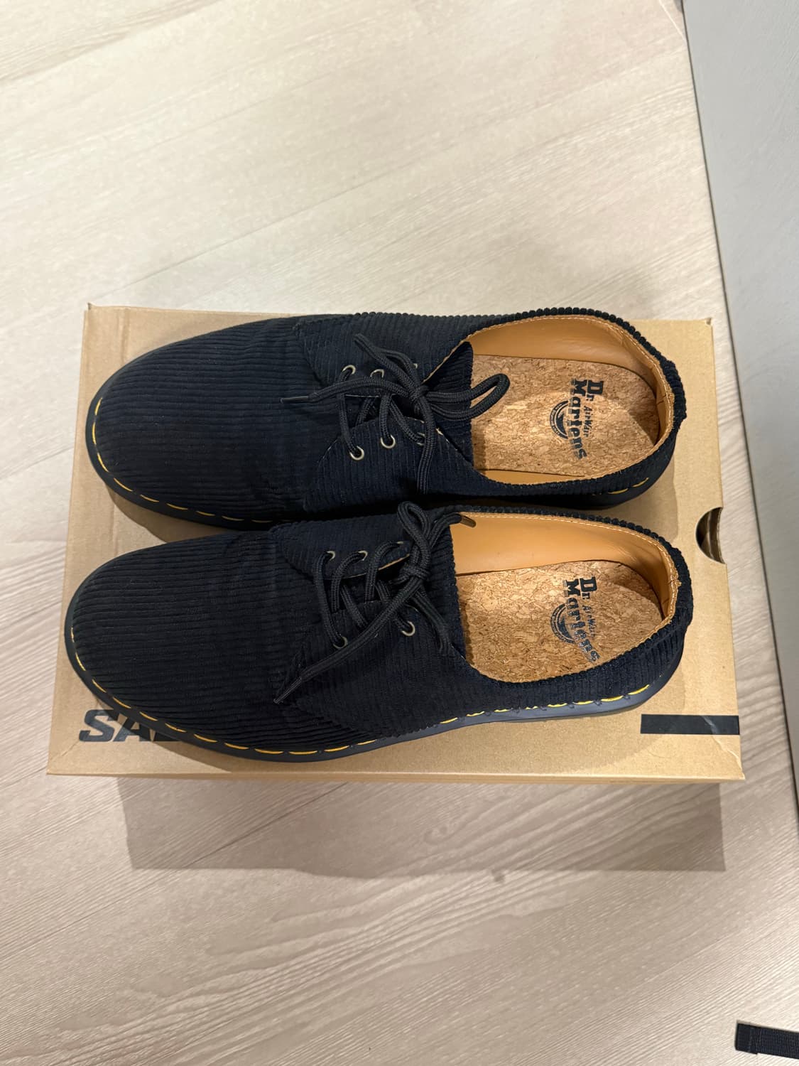 닥터마틴 1461 코듀로이 더비 블랙 280 상품이미지3