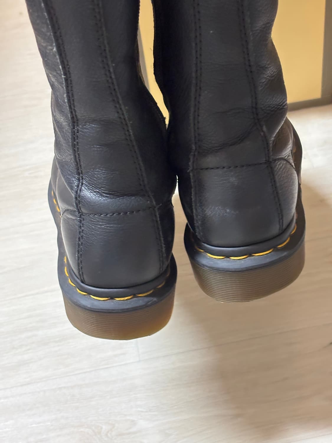 UK4) 닥터마틴 1B99 버지니아 14홀  상품이미지5