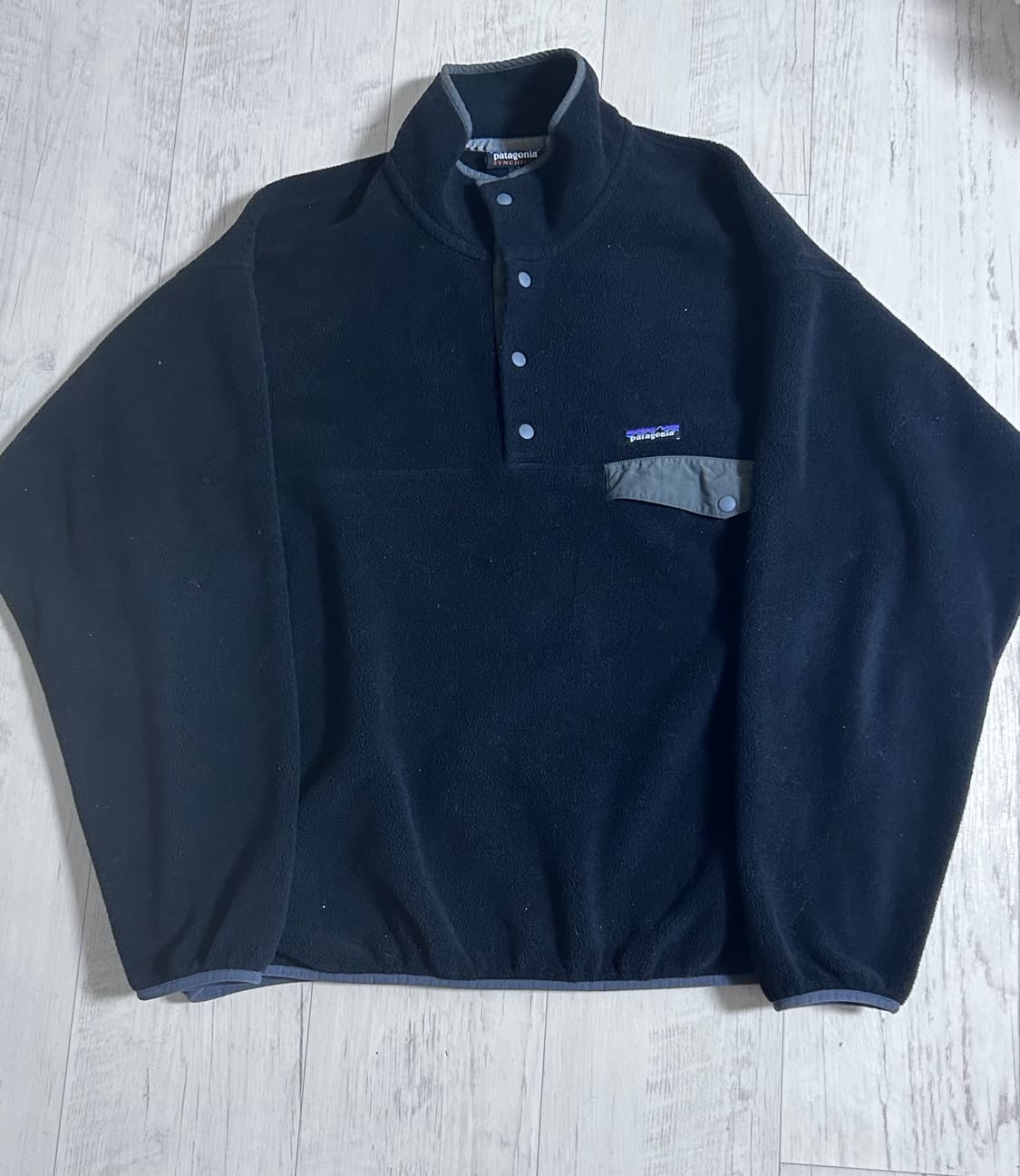 파타고니아 신칠라 헤비웨이트 플리스 블랙 포지 그레이 L 상품이미지1