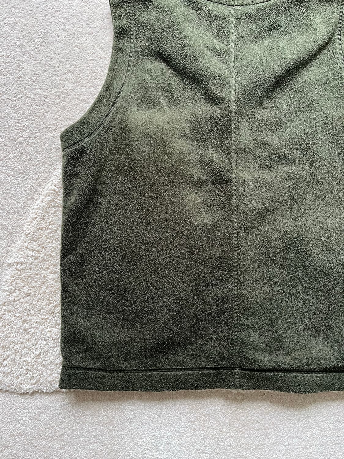 버버리 플리스 버튼 베스트 (103–105) 상품이미지8