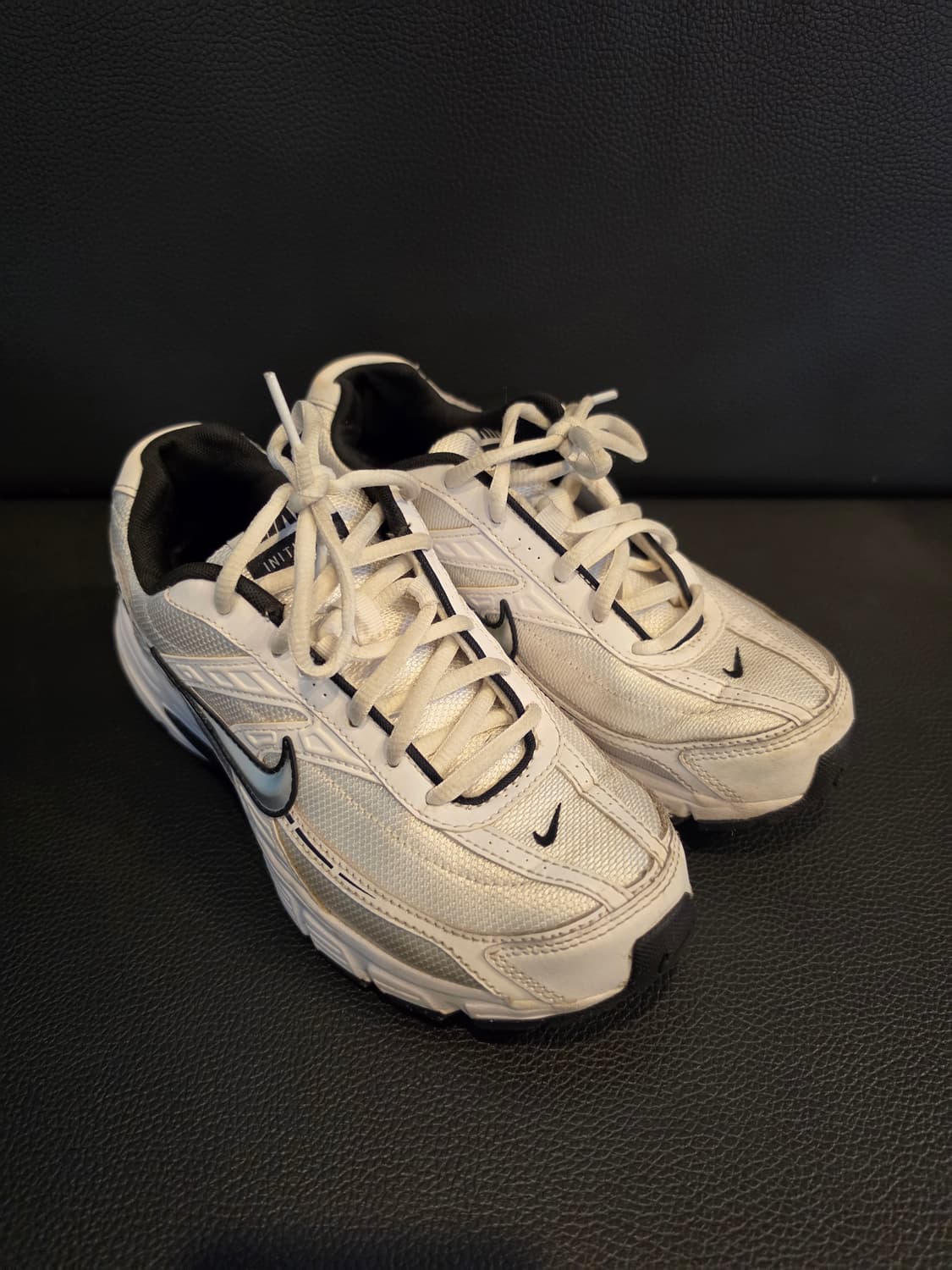 나이키 이니시에이터 화이트 런닝화 상품이미지3