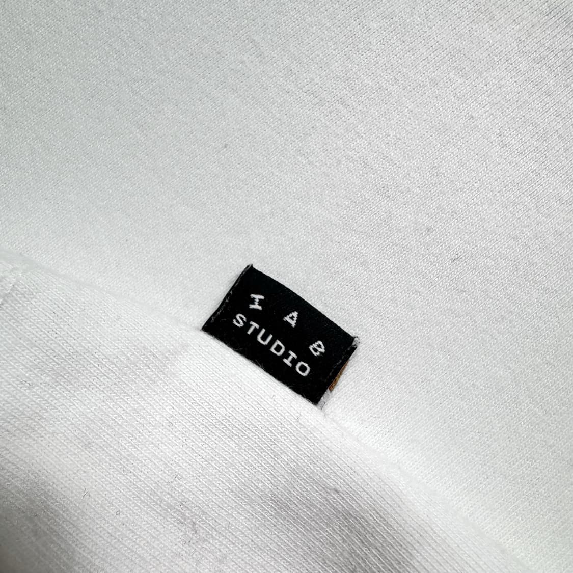 Name : 아이앱스튜디오 시그니처 후면 빅로고 반팔 :)  상품이미지5