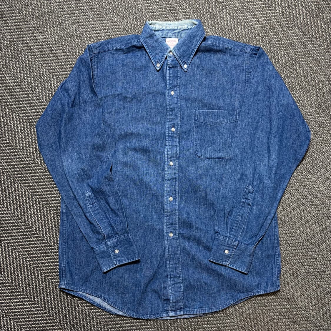 더 배기 버튼다운 데님 셔츠 상품이미지1