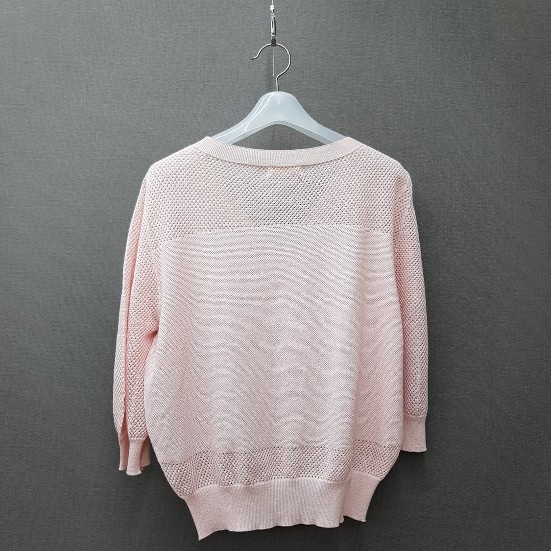 한섬 SJSJ 2023 브이넥 아일렛 니트 가디건 F사이즈 상품이미지5