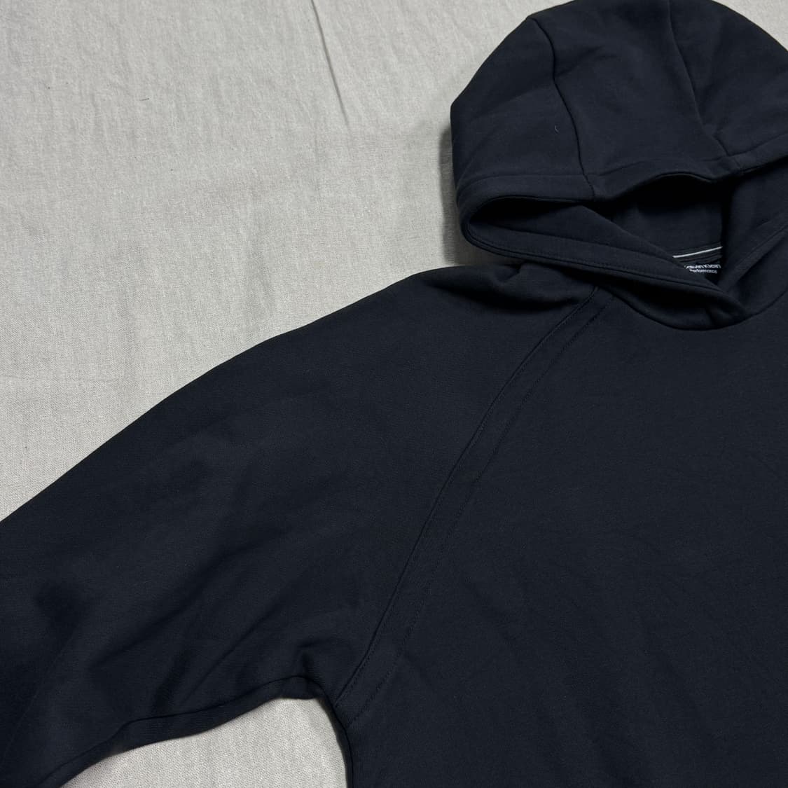 캘빈클라인 퍼포먼스 절개 패치 후드 XXL 상품이미지4