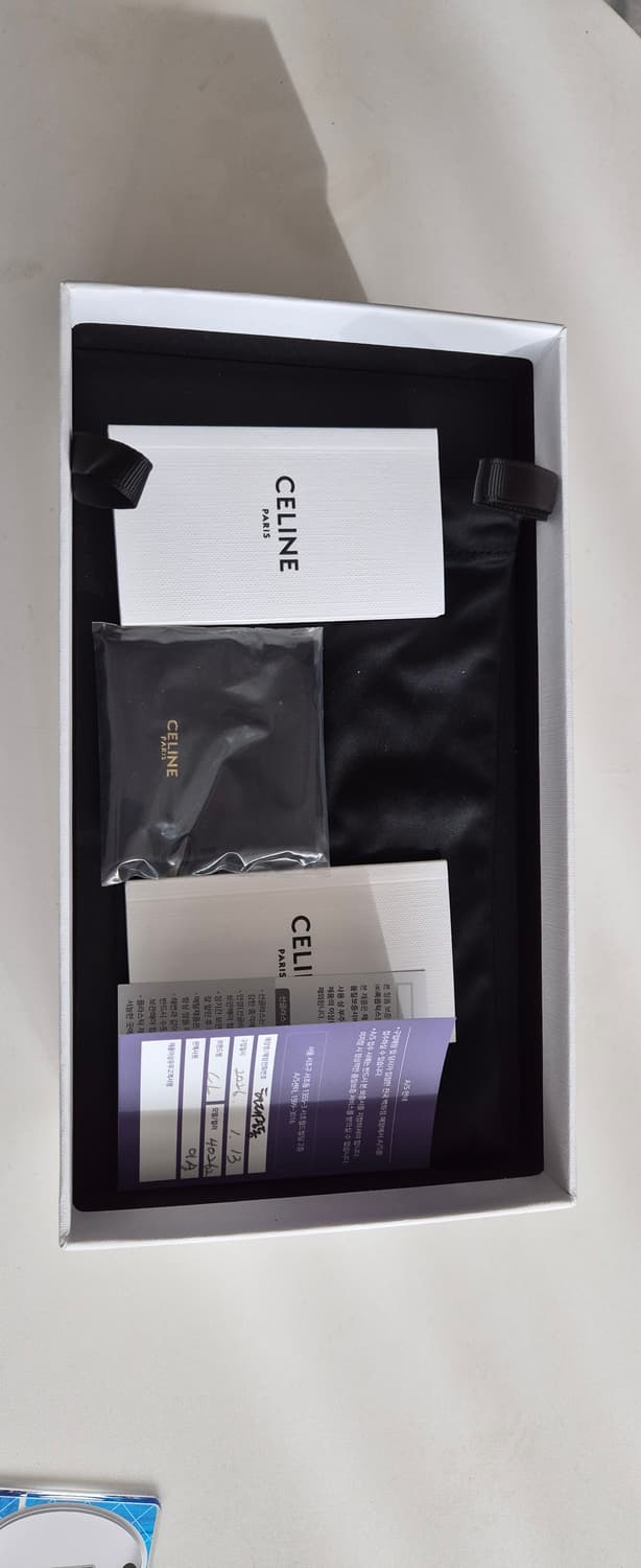 셀린느 선글라스 풀박스 정품 상품이미지3