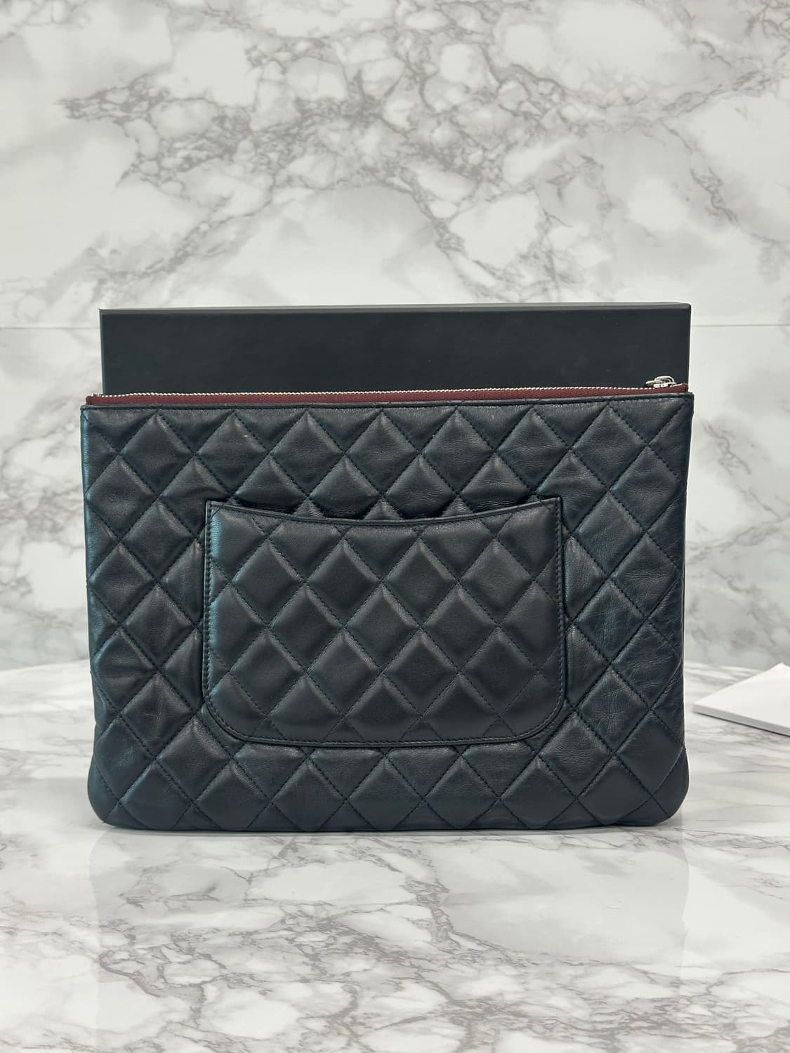 샤넬 클래식 미디움 케비어 클러치 상품이미지7