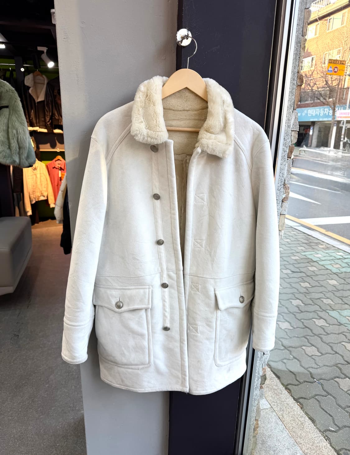 L/ 버버리 블랙라벨 쉐르파 무스탕 코트 상품이미지3