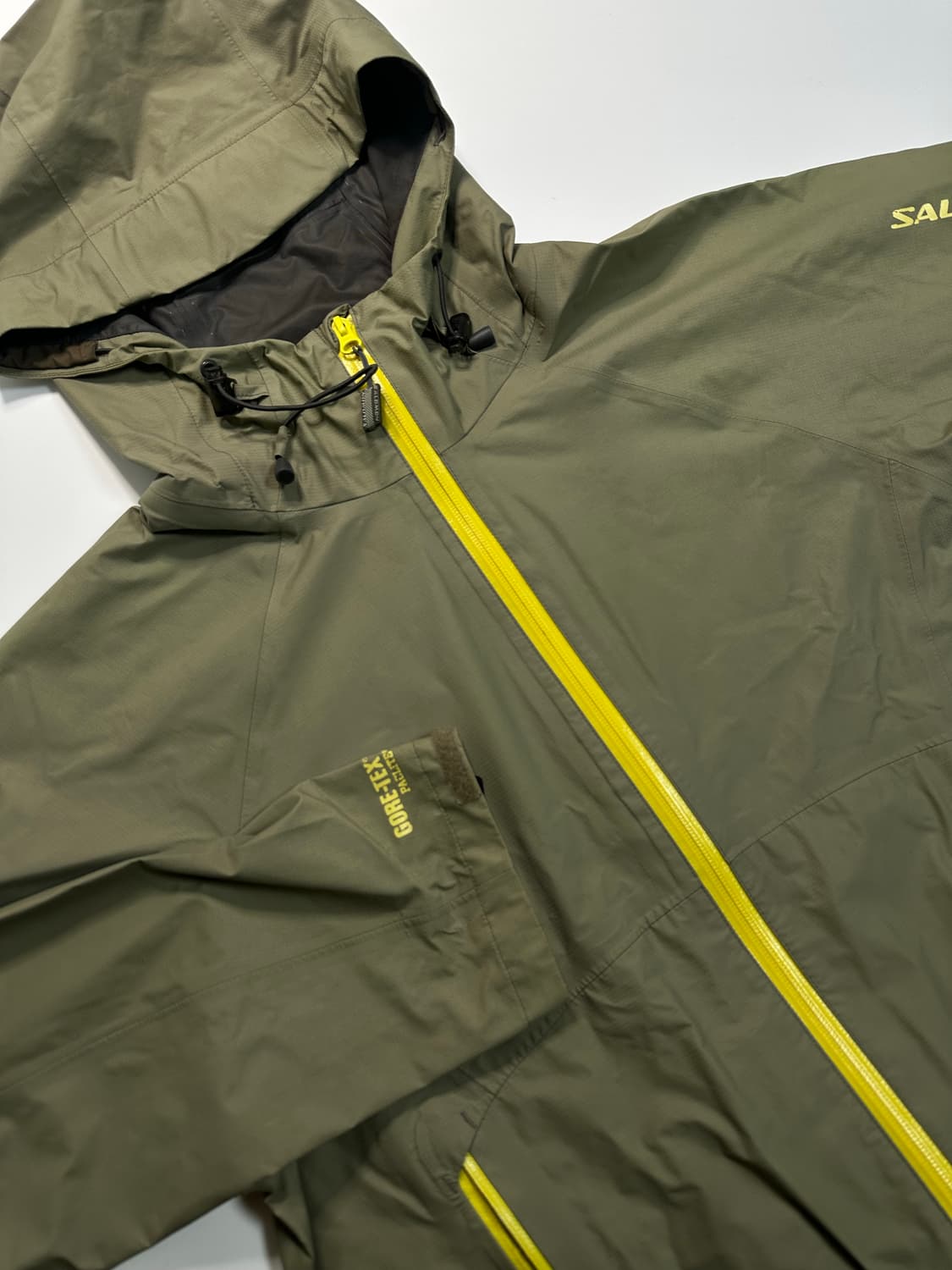 살로몬 고프코어 바람막이 자켓 상품이미지1