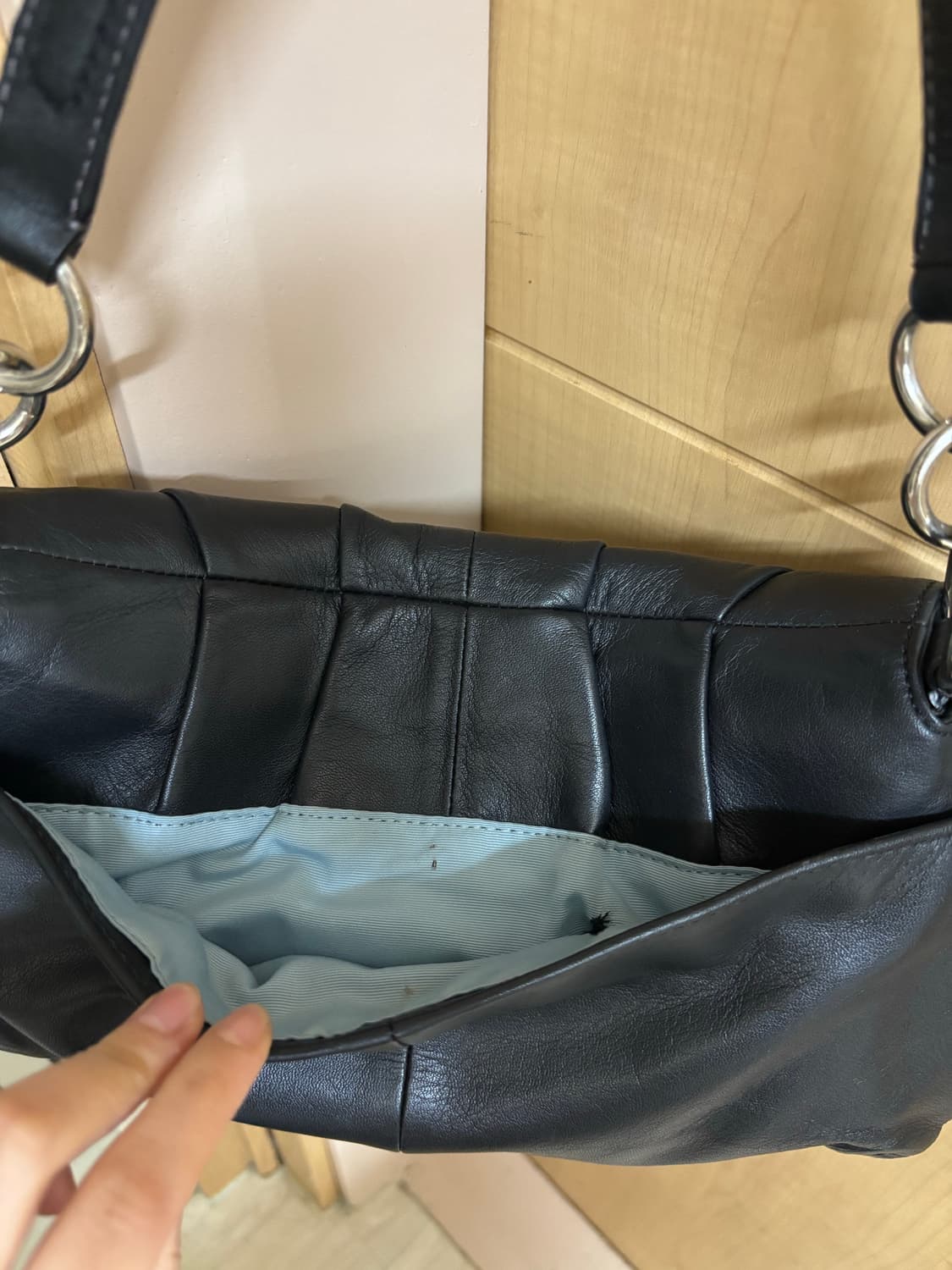 상태굿) 코치 블랙 레더 은장 숄더백 상품이미지5