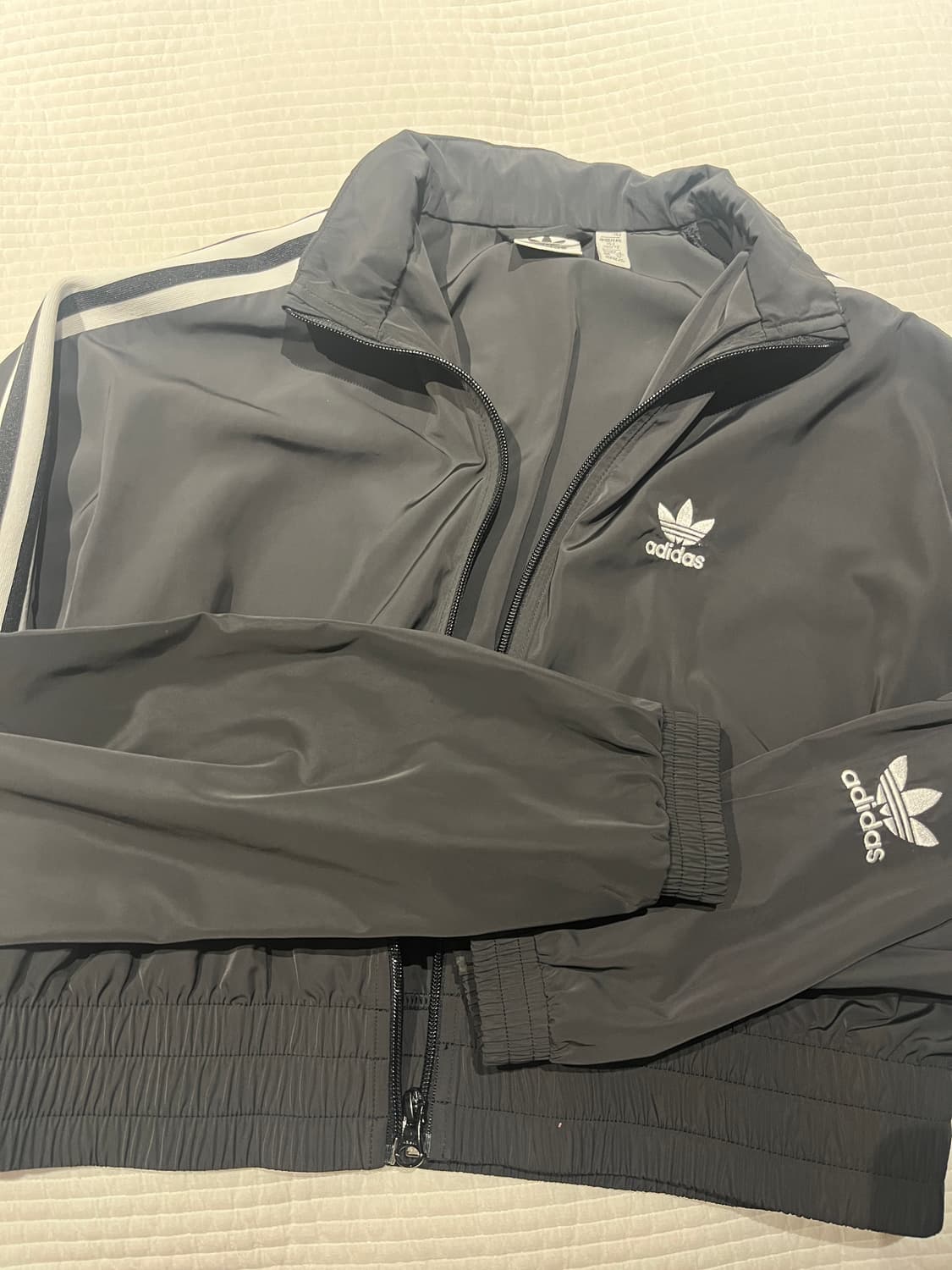 아디다스 크롭 바람막이 윈드브레이커 상품이미지1