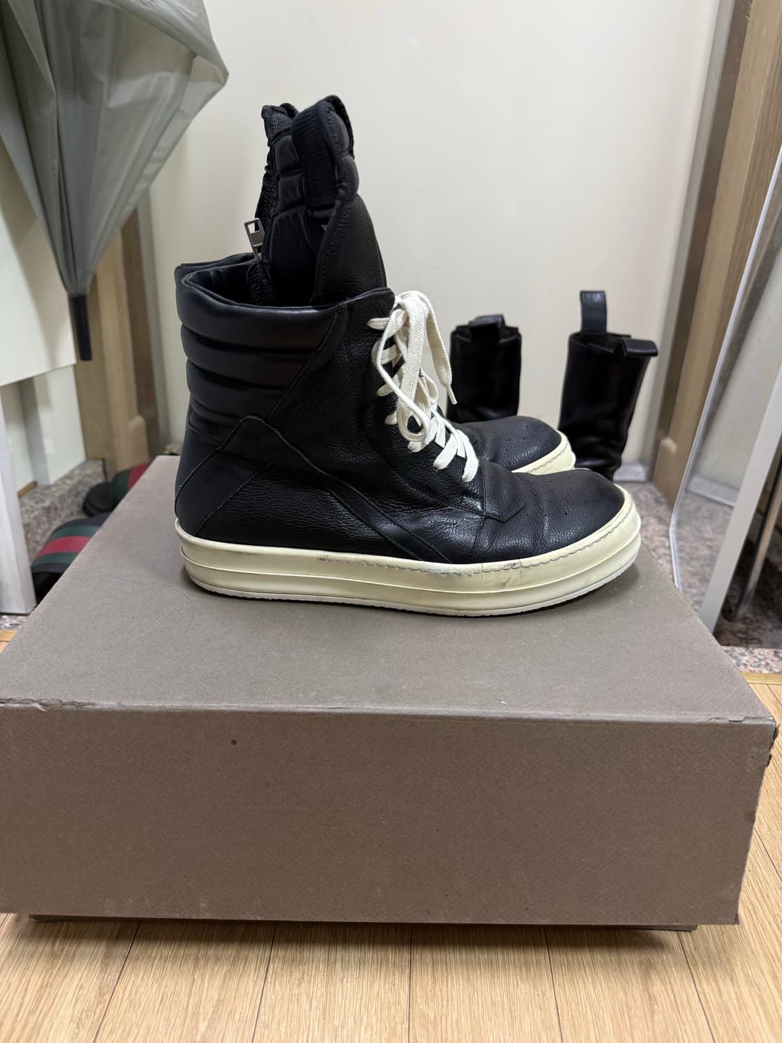 [42] 릭오웬스 지오바스켓 검검흰 상품이미지4