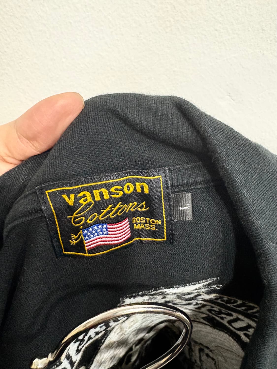 밴슨레더 스컬자수 긴팔티 상품이미지7