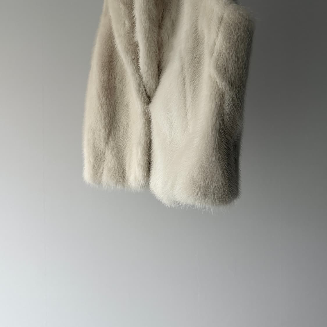  ▫️Saga Mink Gold Label Vest 상품이미지5