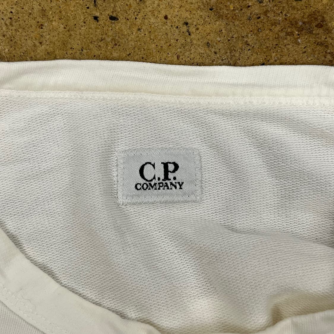 [정품] CP컴퍼니 화이트 렌즈 패치 긴팔 티셔츠  상품이미지5