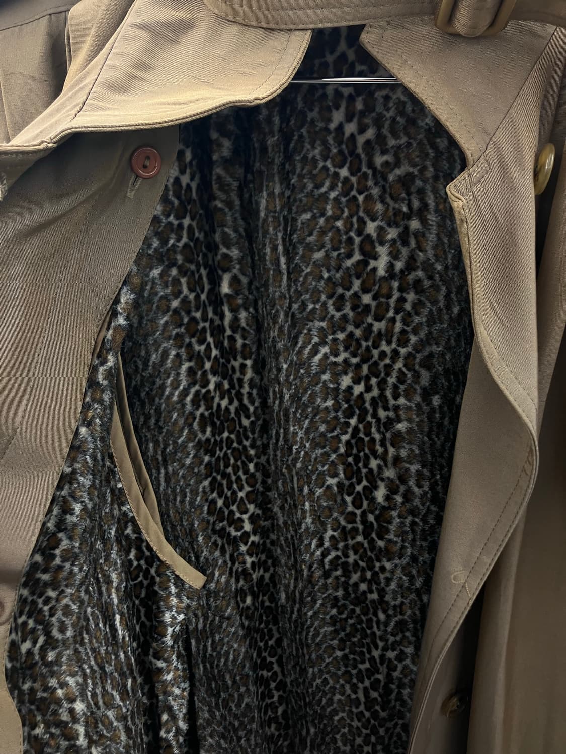 숄더핀턱 내피 트렌치코트 상품이미지4