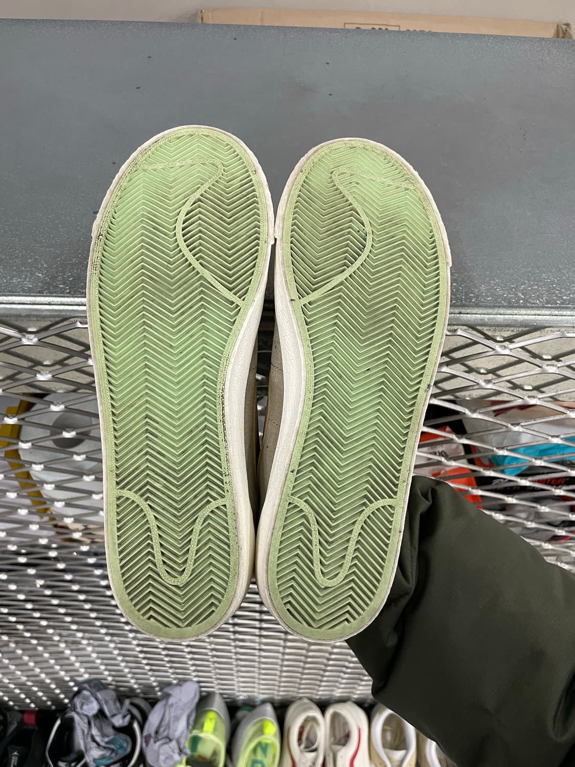 나이키 SB 블레이저 로우 카키 260 상품이미지6