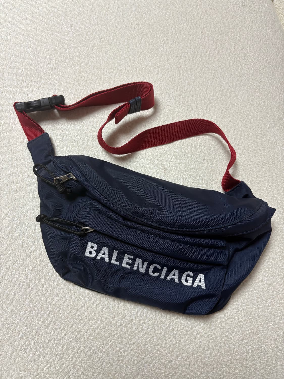 발렌시아가 balenciaga 네이비힙색 상품이미지1