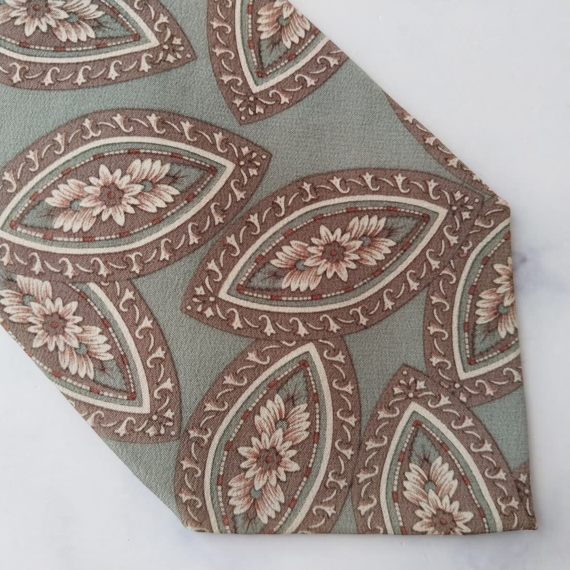 까르뱅 실크 연카키 페이즐리 패턴 넥타이 9.1cm A+등급 K2533
 상품이미지7