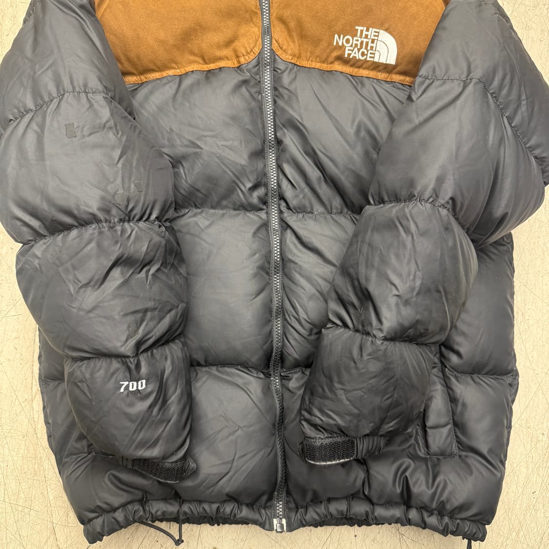 노스페이스 1996 한정판 스웨이드 눕시 700필 상품이미지3