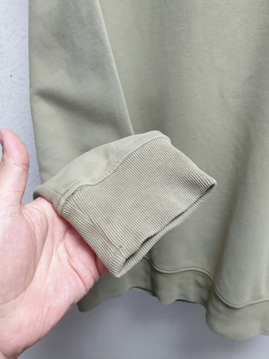 [L/100/정품] 스톤아일랜드 기모 맨투맨 카키 상품이미지6