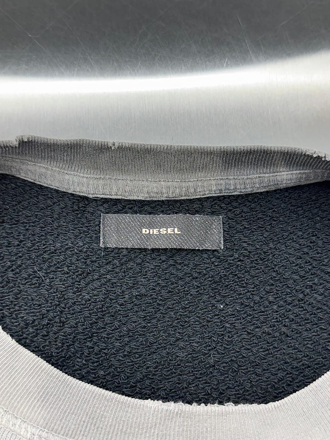 디젤 투톤 페이퍼 디스트레스드 크루넥 스웨트 셔츠 상품이미지7