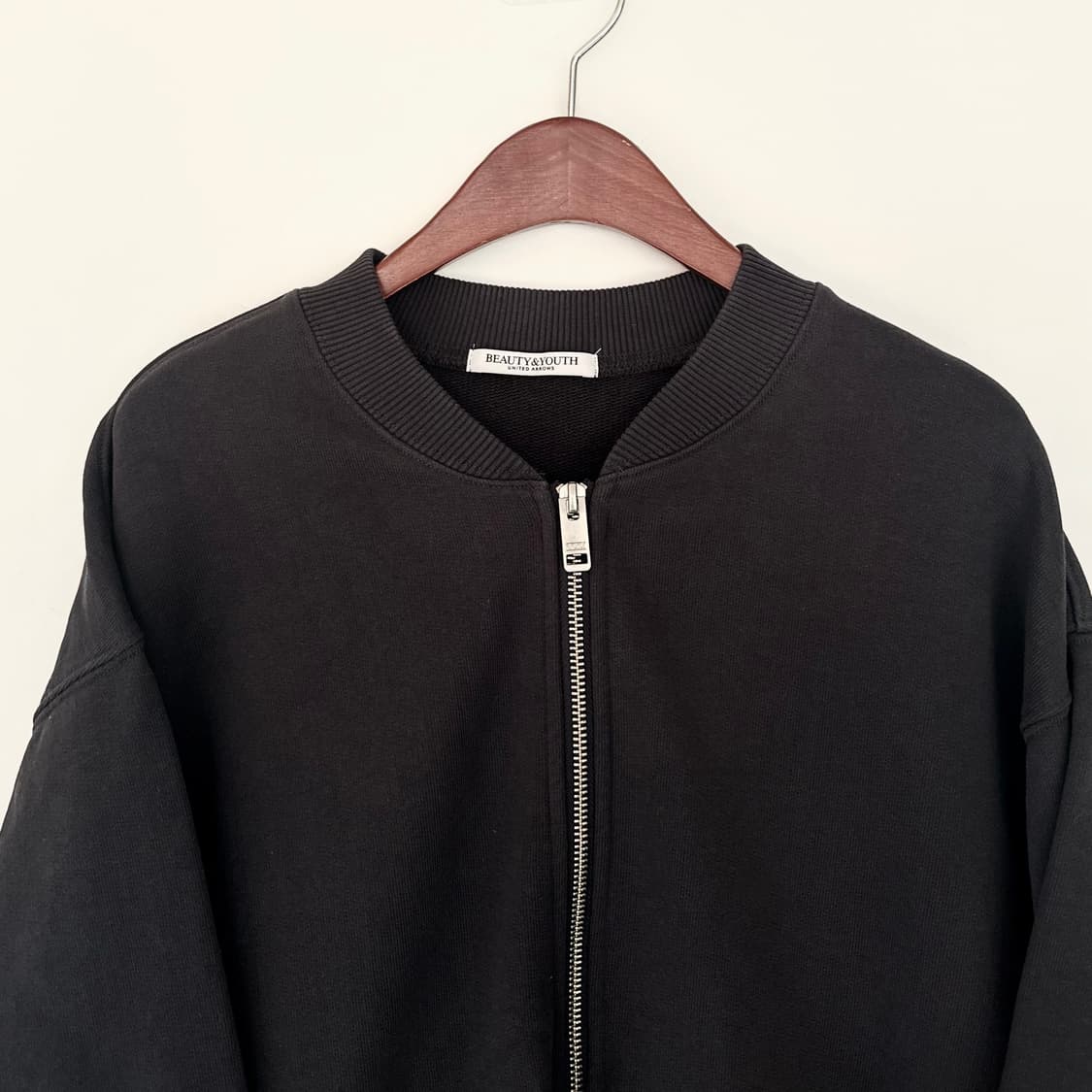 united arrows 유나이티드 애로즈 그레이 집업 스웻 상품이미지3