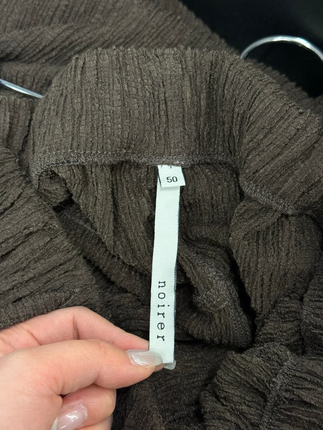 noirer 노이어 플리츠 밴딩 크롭 슬랙스 브라운 50 상품이미지5