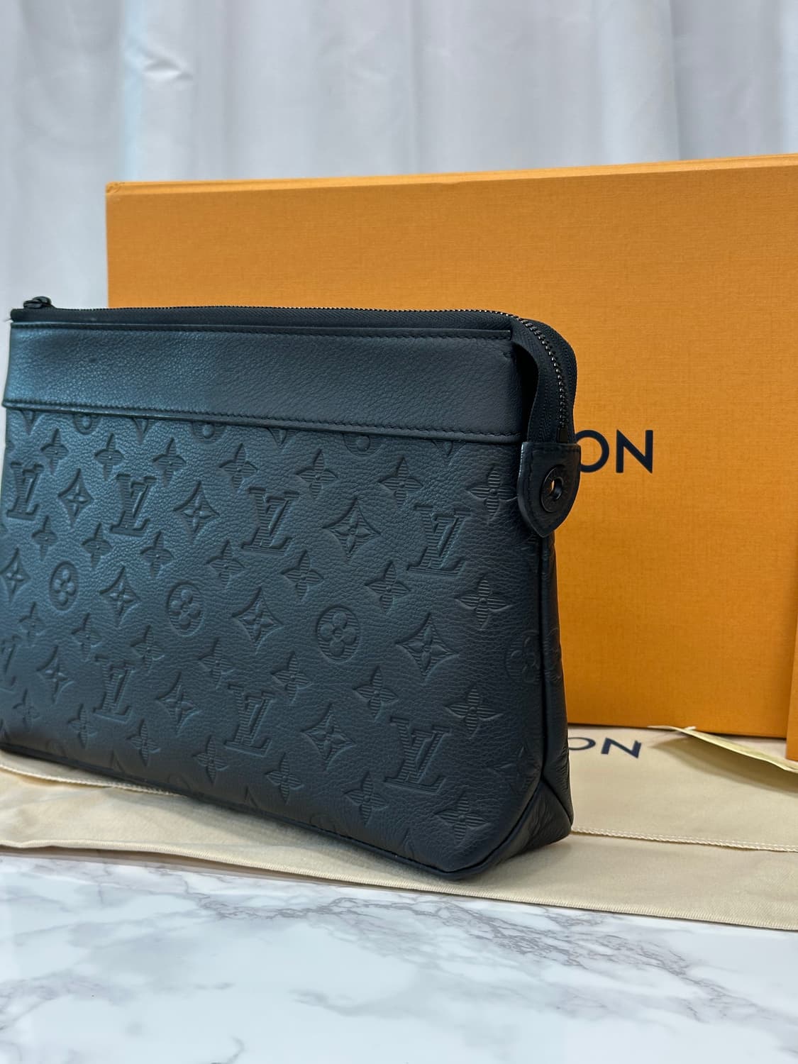 [새상품급/풀구성] 루이비통 포쉐트 보야주 수플 쉐도우 블랙 상품이미지6