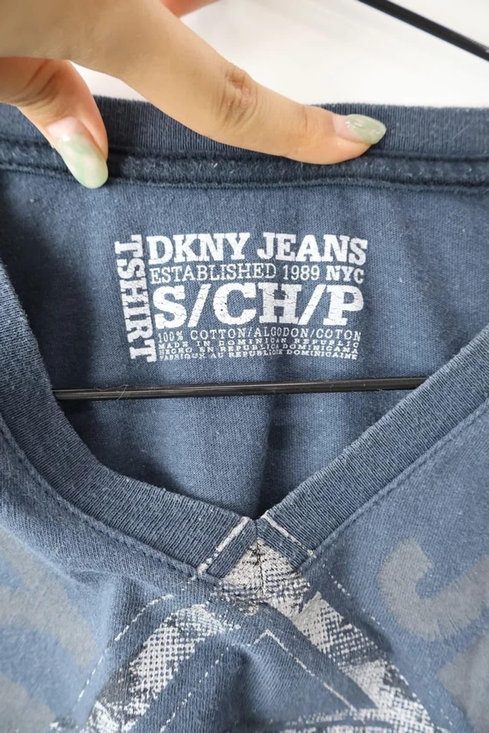 00s DKNY Jeans Sport V-Neck Tee 상품이미지5