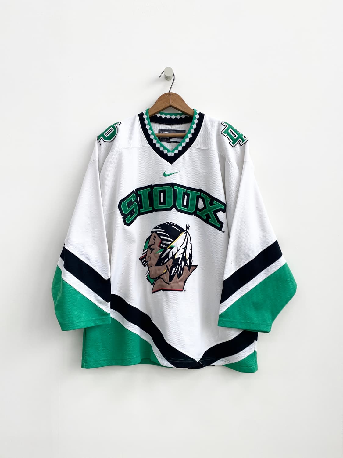90-00’s 나이키 바우어 노스 다코타 수우족 하키 져지 상품이미지1