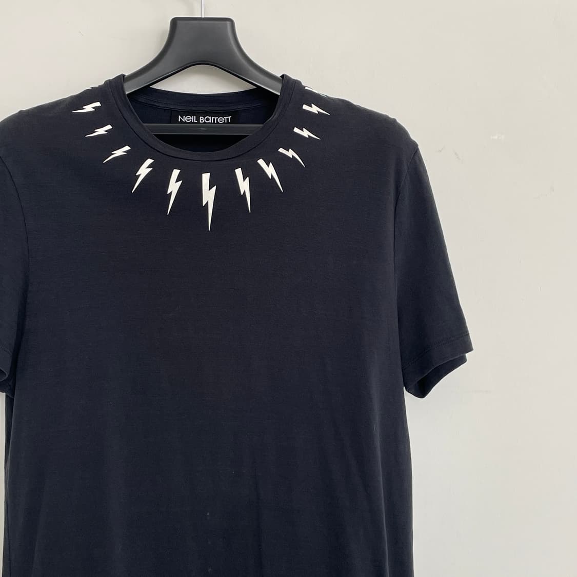 닐바렛 선더 블랙 반팔 티셔츠 상품이미지3