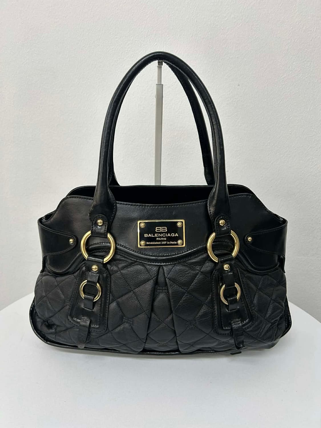 발렌시아가 퀄팅 BB 레더 숄더 토트백 상품이미지1
