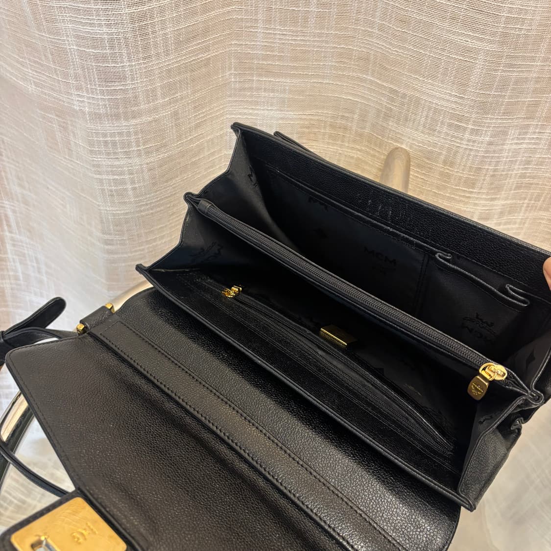 정품 MCM 가죽 금장 숄더백     상품이미지8