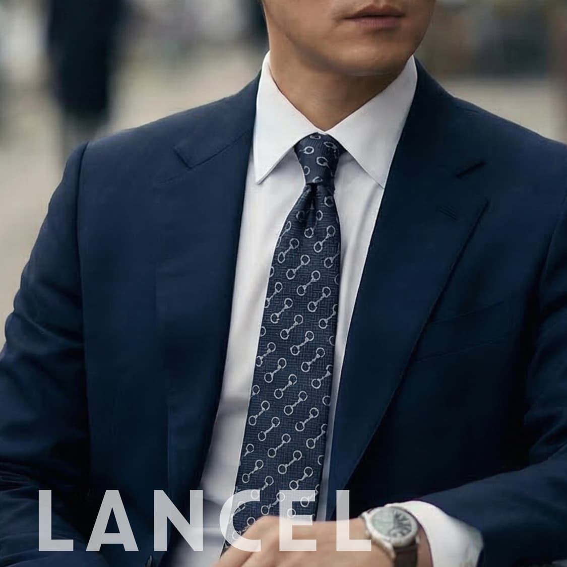 란셀 실크 네이비 체인 패턴 넥타이 9.6cm A등급 E719
 상품이미지1