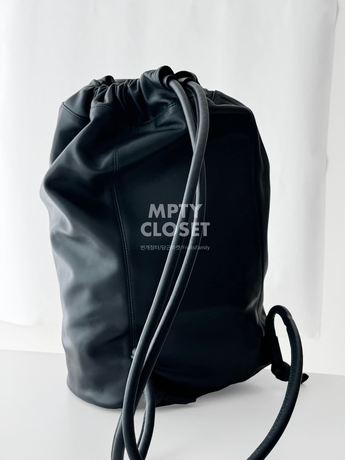 자라 x Javier S.Medina 카우하이드 더플백 슬링백 백팩 상품이미지4