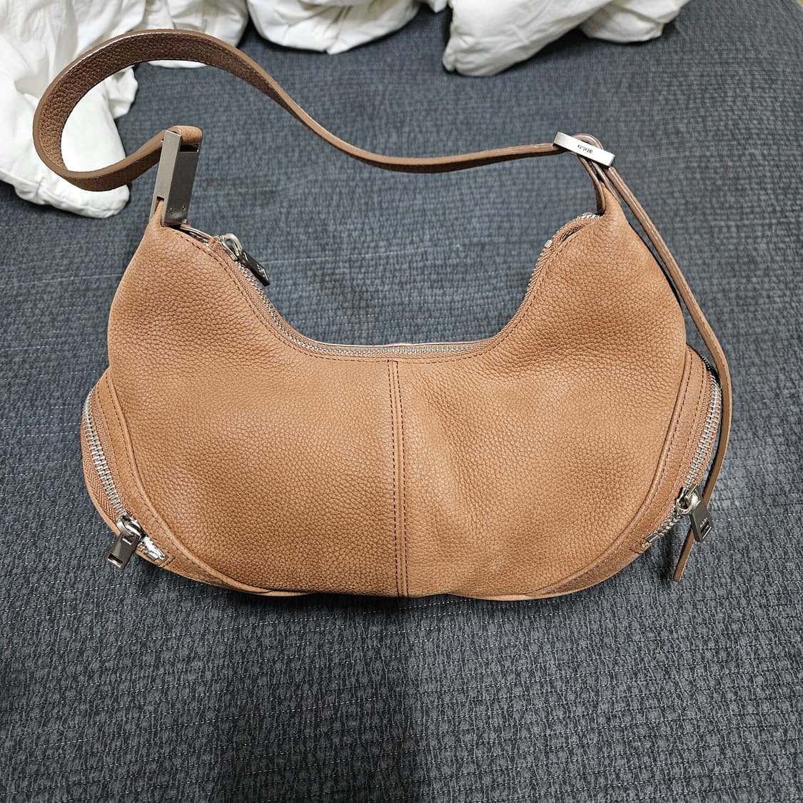 오소이 osoi 카고 호보백 cargo hobo 누벅 브라운 상품이미지4