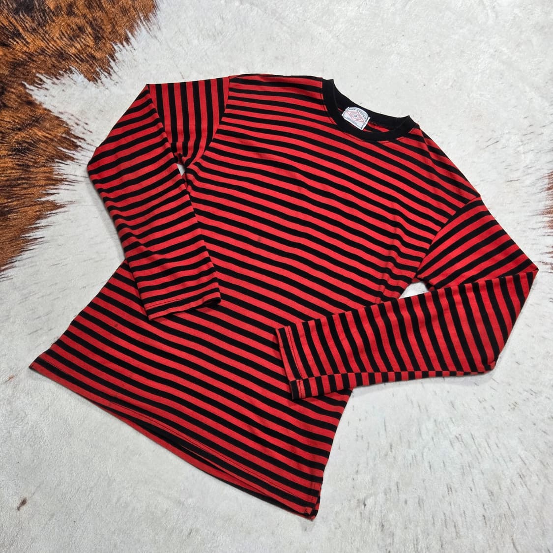 DIFF 레드 블랙 단가라 롱슬리브 상품이미지1