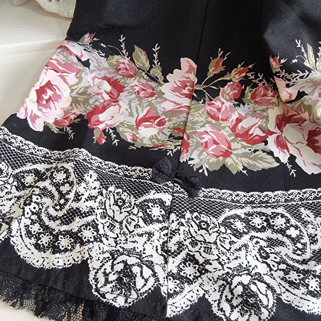 axes femme(액시즈팜) 블랙 레이스 하이넥 원피스 상품이미지3