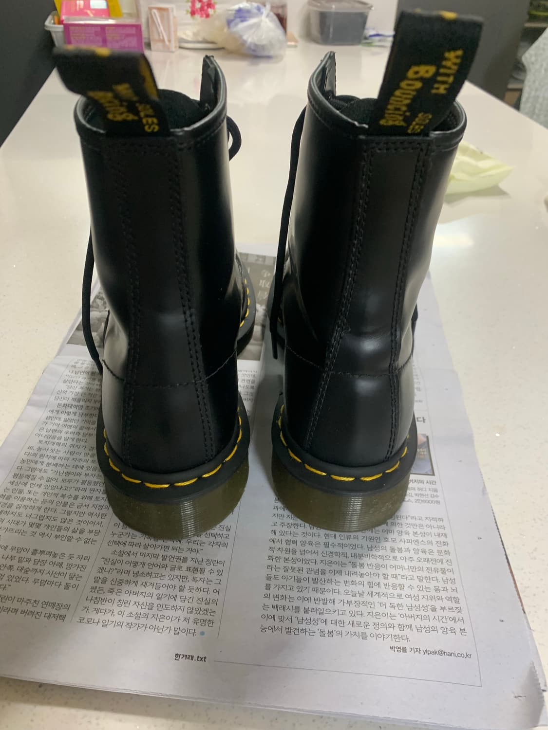 닥터마틴 1460 8홀 레이스 로우 부츠 블랙 상품이미지3