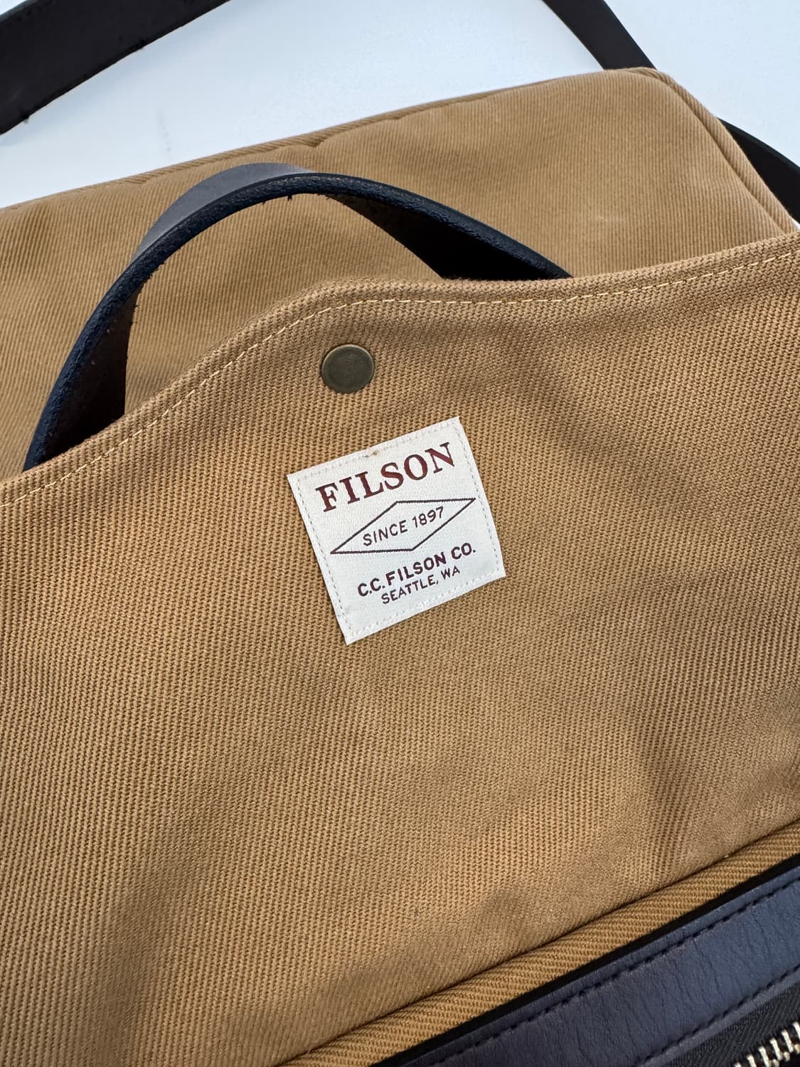 필슨 256 탄 브리프케이스 상품이미지4