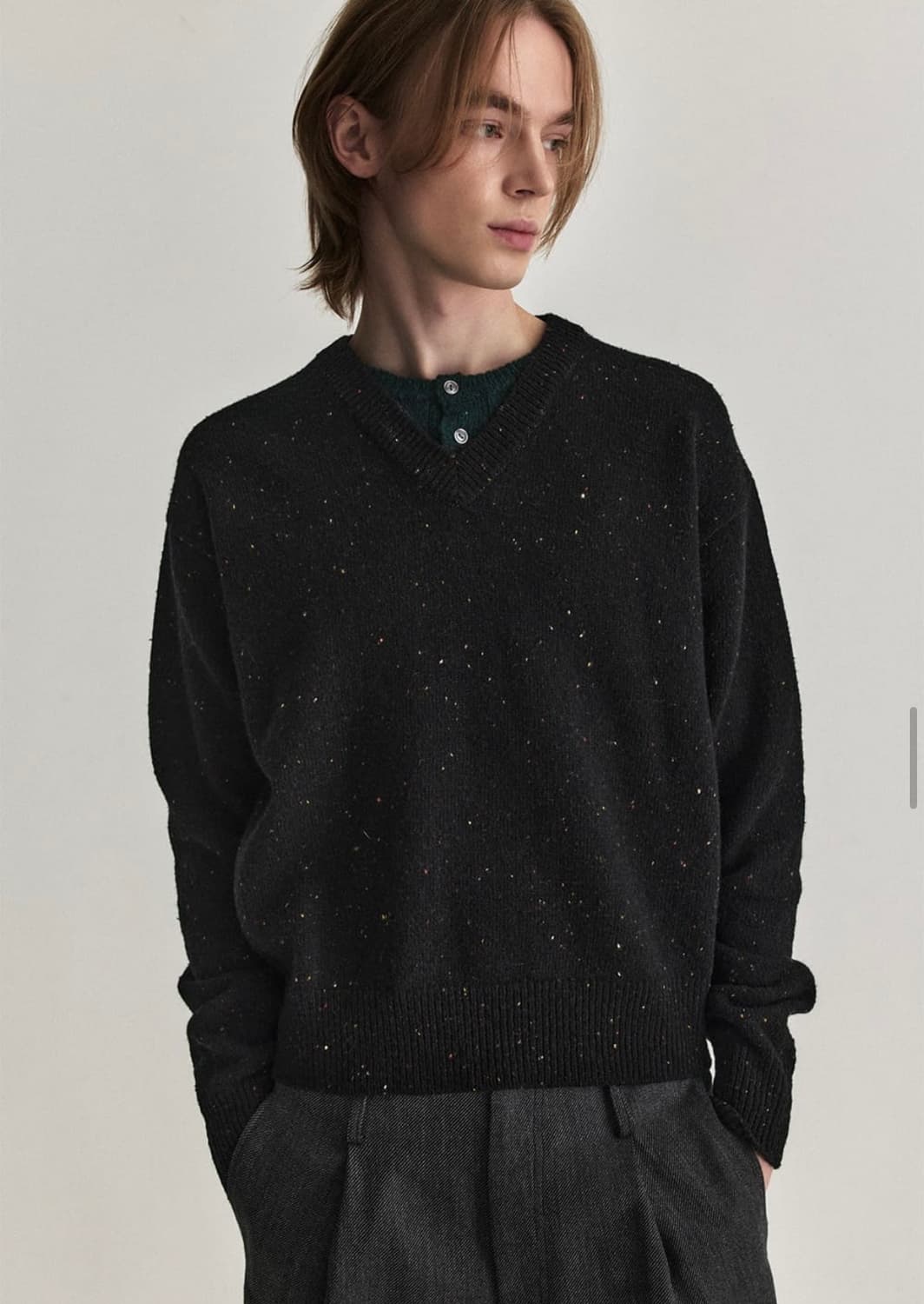 웨이비니스 헨리 오버 브이넥 니트 블랙그린 2 상품이미지1