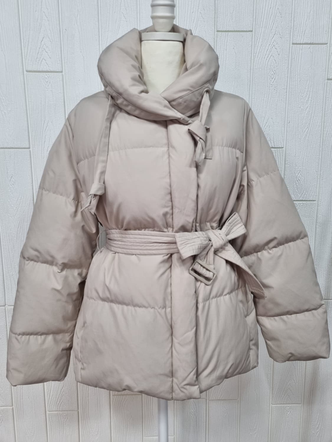 Roem 벨티드 숏다운 패딩 상품이미지1