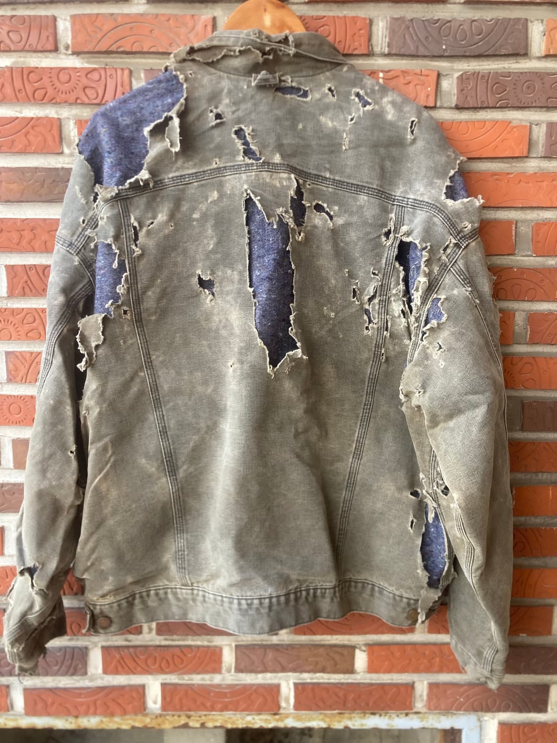 80s carhartt chore jacket(distressed bor 상품이미지2