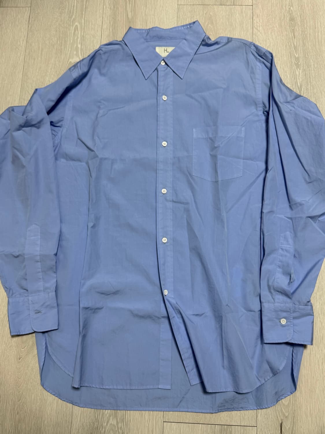 헤릴 수빈코튼 레귤러 카라 셔츠 sax 3사이즈 상품이미지3