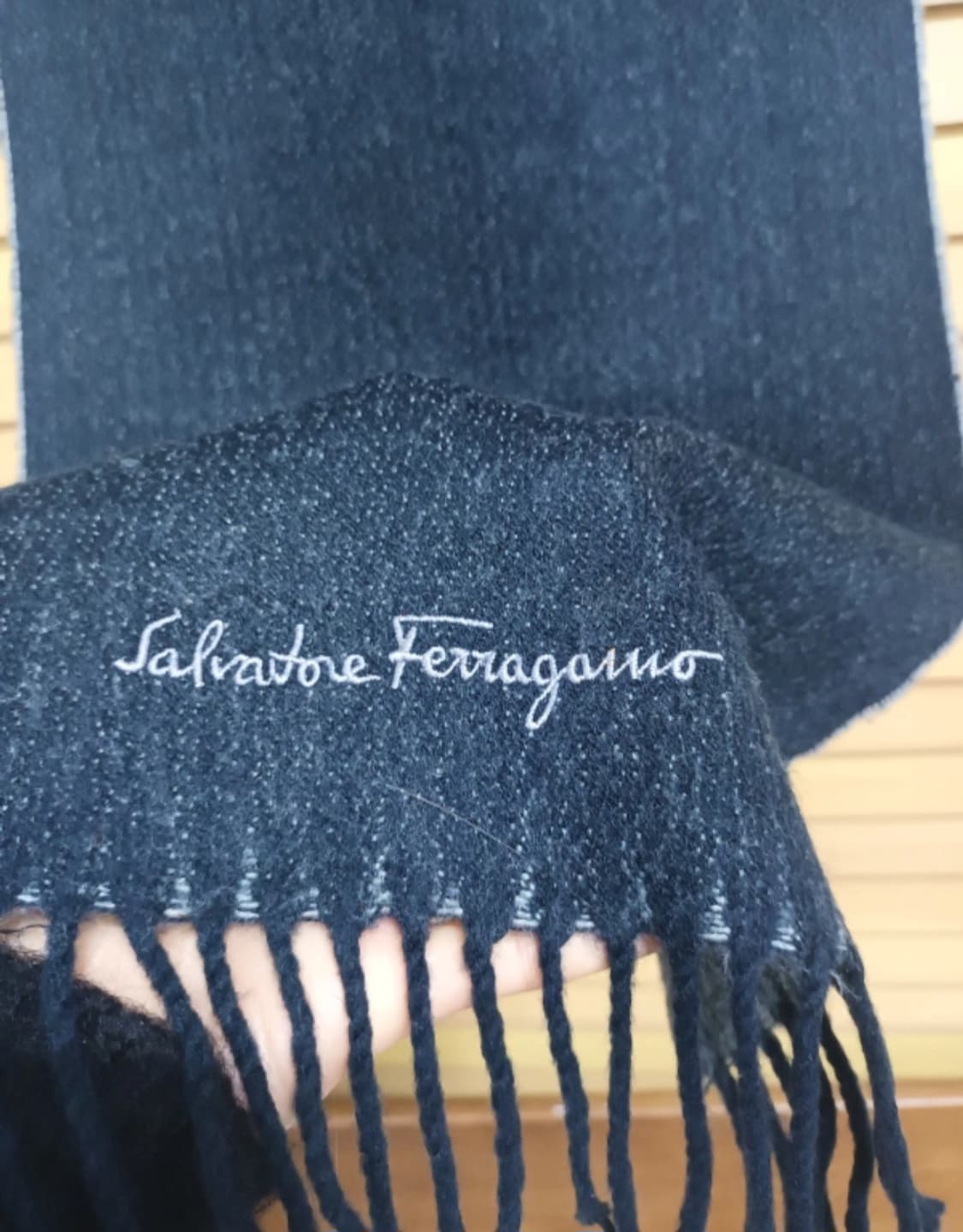 살바토레페라가모 라나울 머플러
 상품이미지4