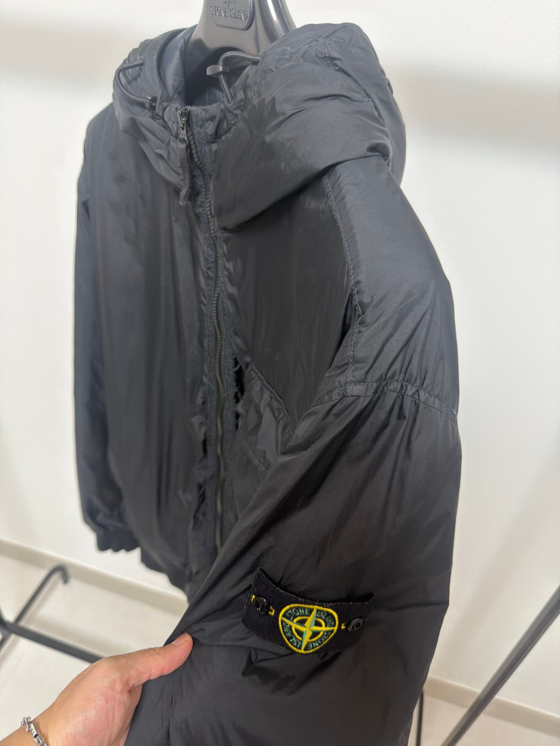 [3XL] 스톤아일랜드 크링클랩스 프리마로프트 패딩 블랙 상품이미지2