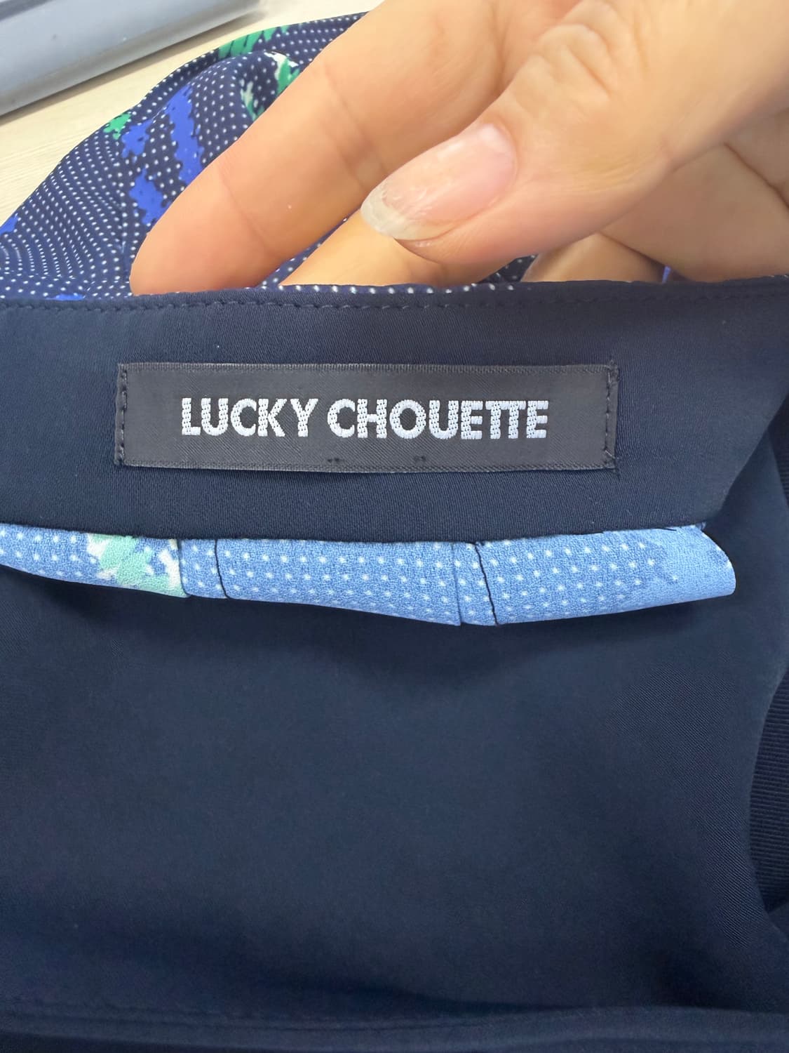 [희귀/Y2K] 럭키슈에뜨 백로고 그래픽 플리츠 점퍼 스커트 상품이미지3